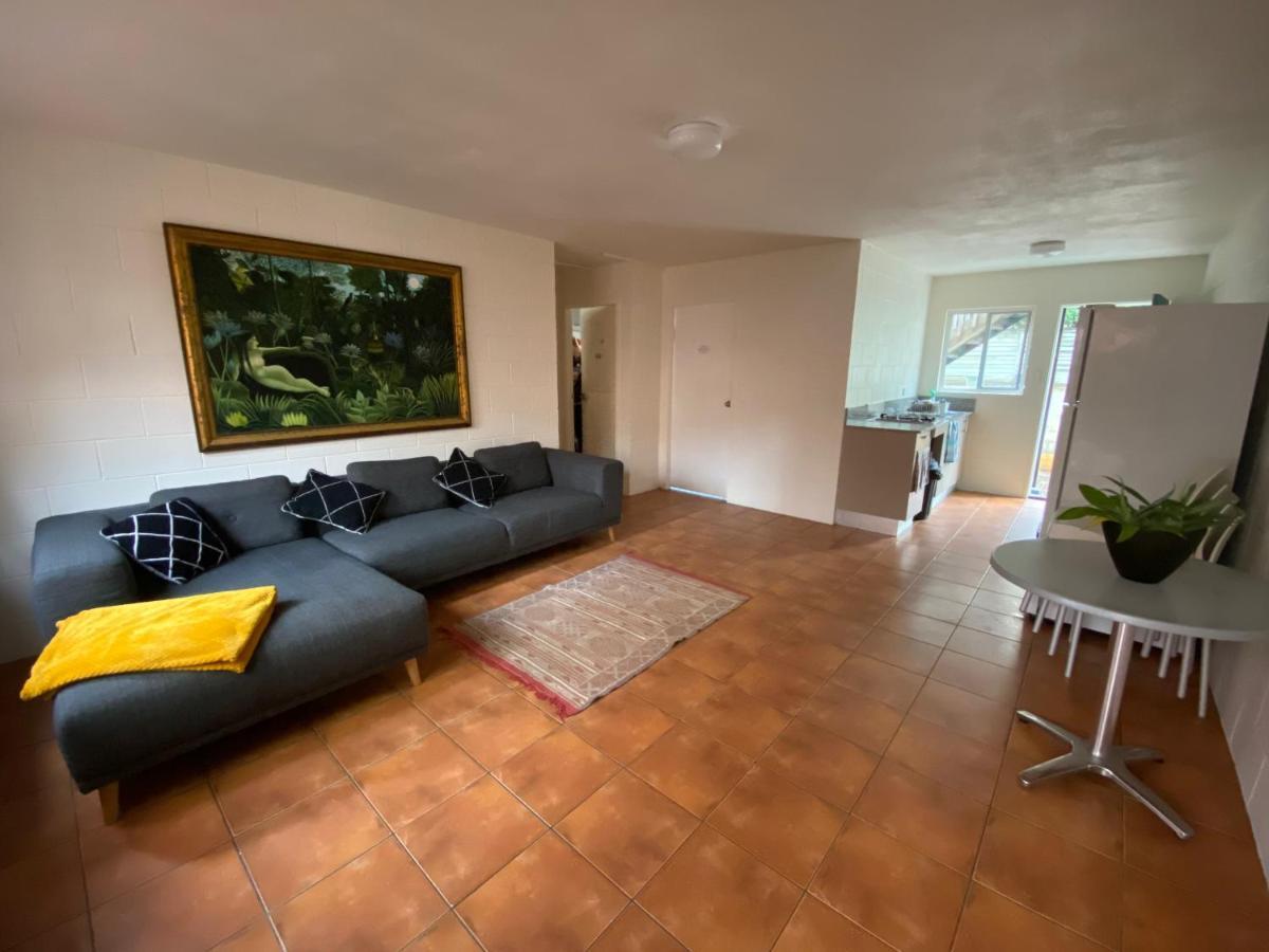Auberge de jeunesse Dolphins Backpackers à Sunshine Beach Extérieur photo