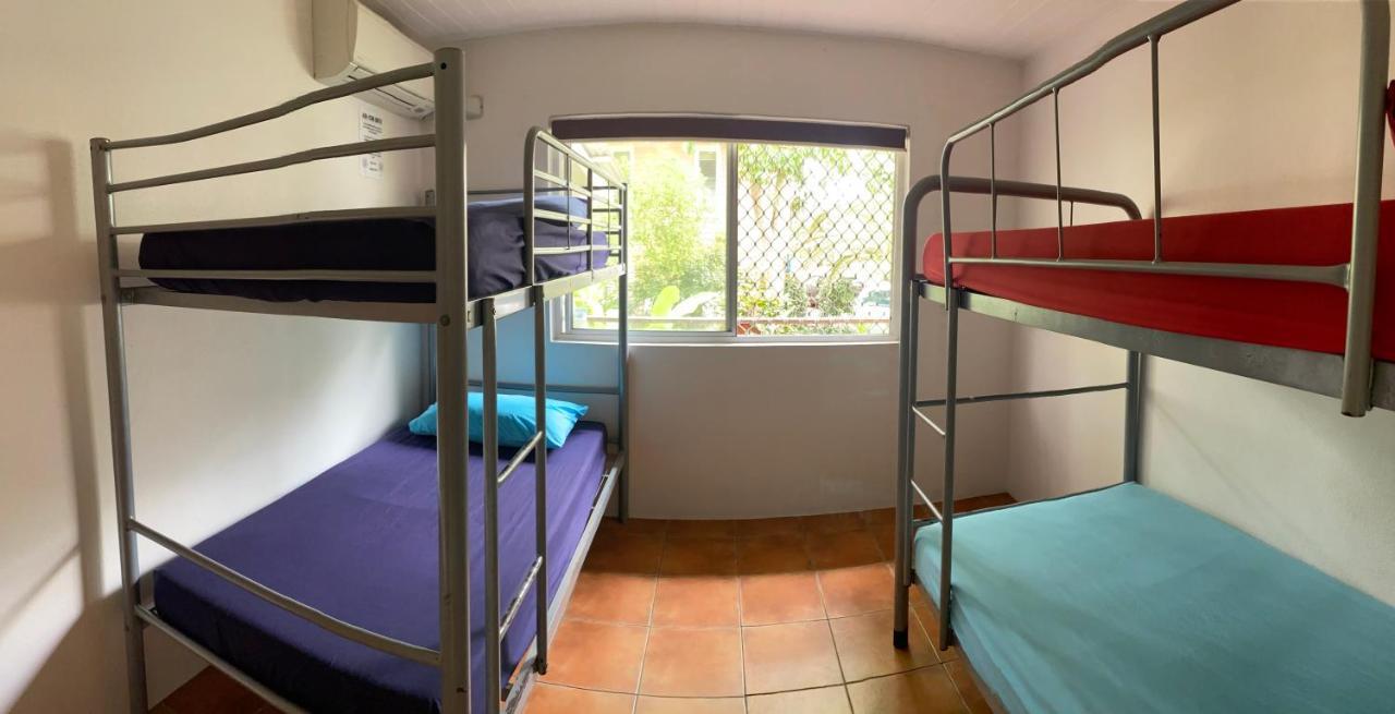 Auberge de jeunesse Dolphins Backpackers à Sunshine Beach Extérieur photo