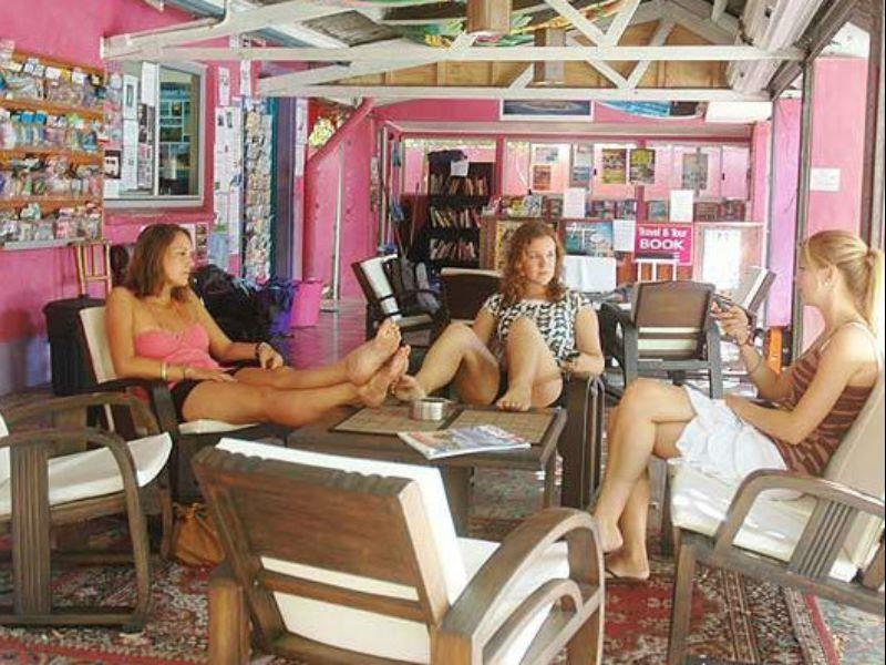 Auberge de jeunesse Dolphins Backpackers à Sunshine Beach Extérieur photo